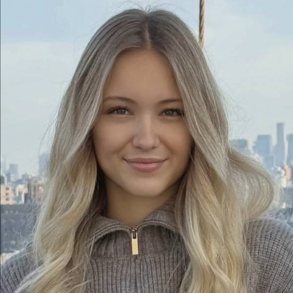 modelka s ID 040231FRQC p016