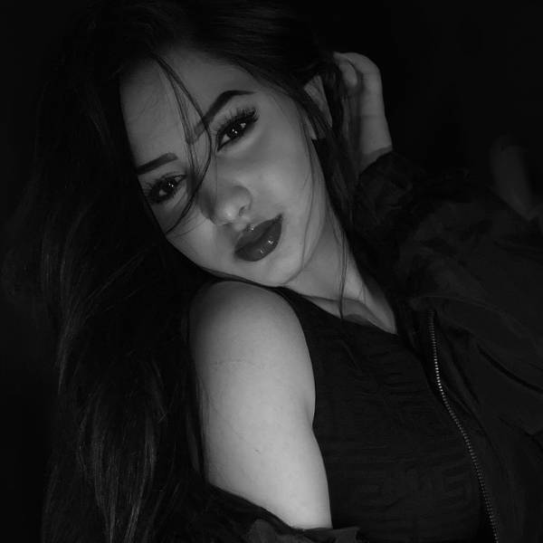 modelka s ID 04023K9X15 p019