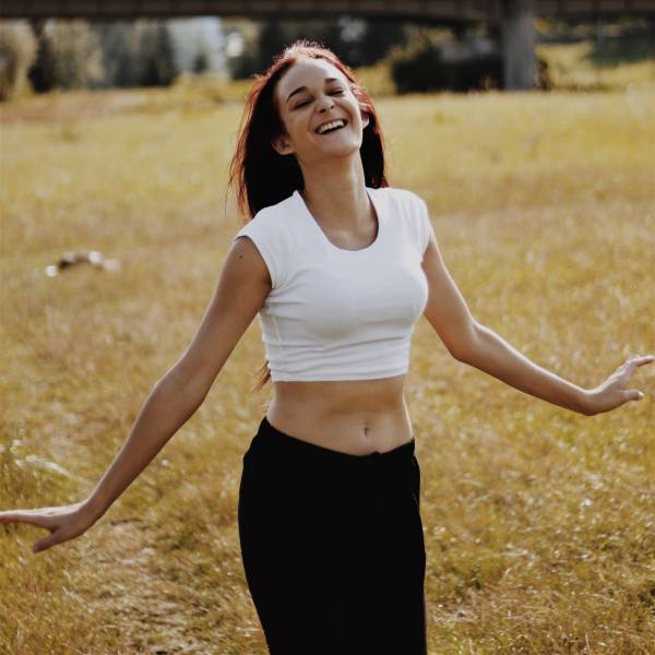 modelka s ID 04023MR2QV p018