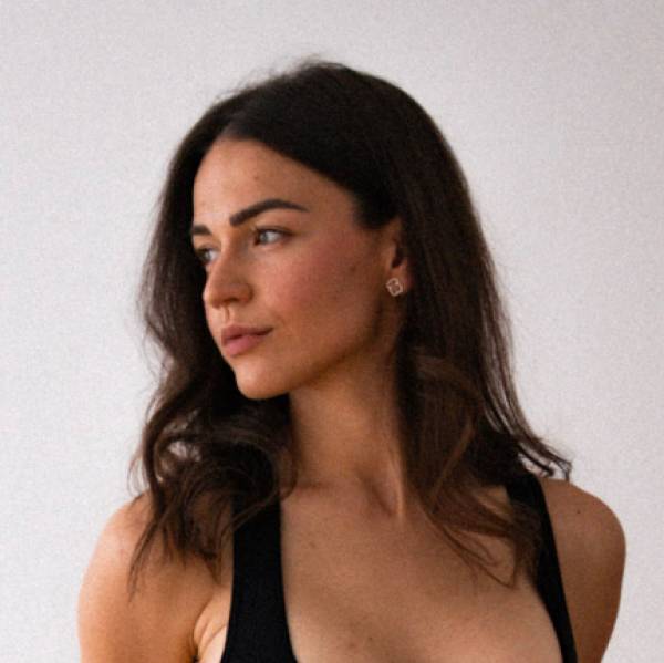 modelka s ID 04023YXQ9I p019