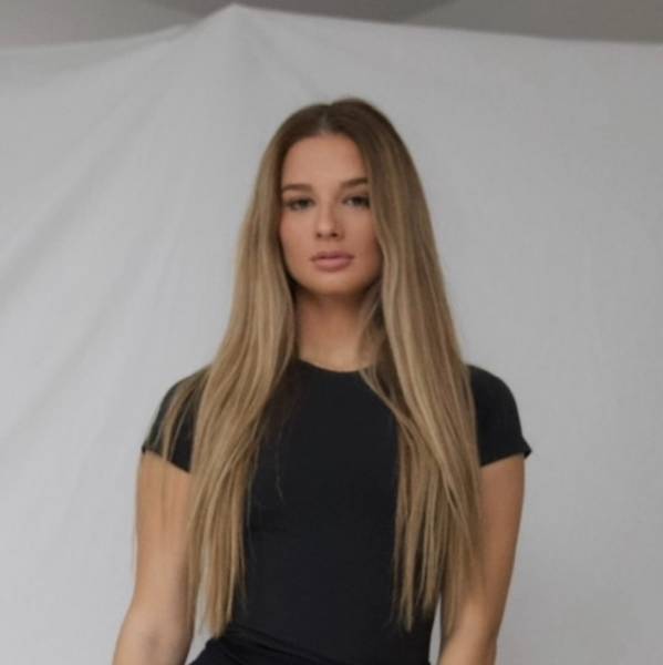 modelka s ID 04023Z3R6V p016