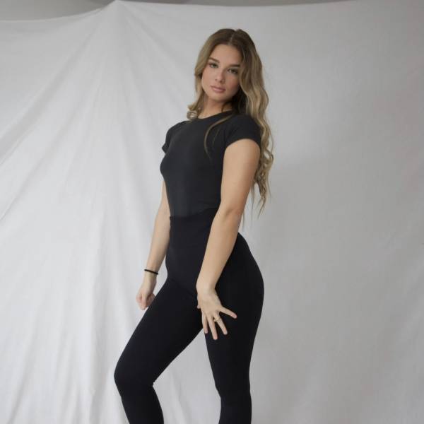 modelka s ID 04023Z3R6V p018