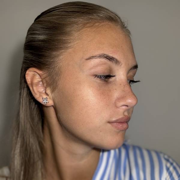 modelka s ID 040244NVUE p019