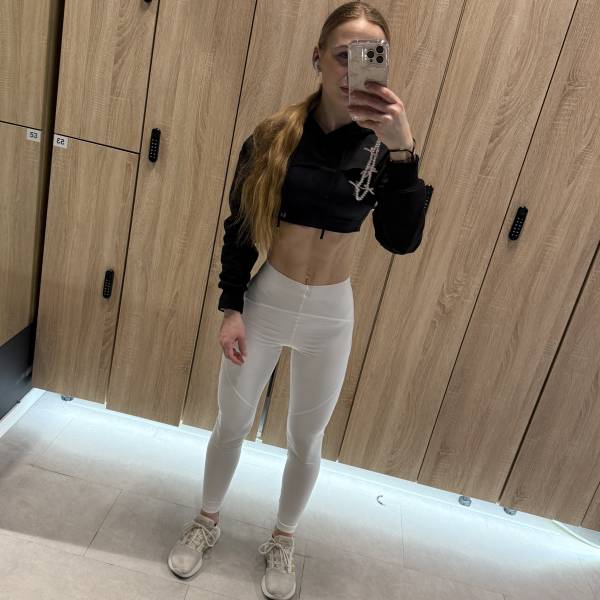 modelka s ID 04024P1DPJ p018