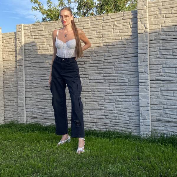 modelka s ID 040252OZM9 p018