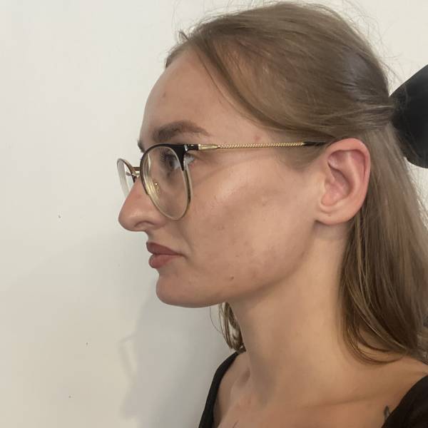 modelka s ID 040252OZM9 p019