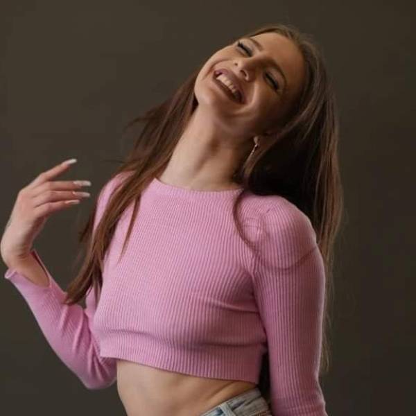 modelka s ID 0402534UAC p017