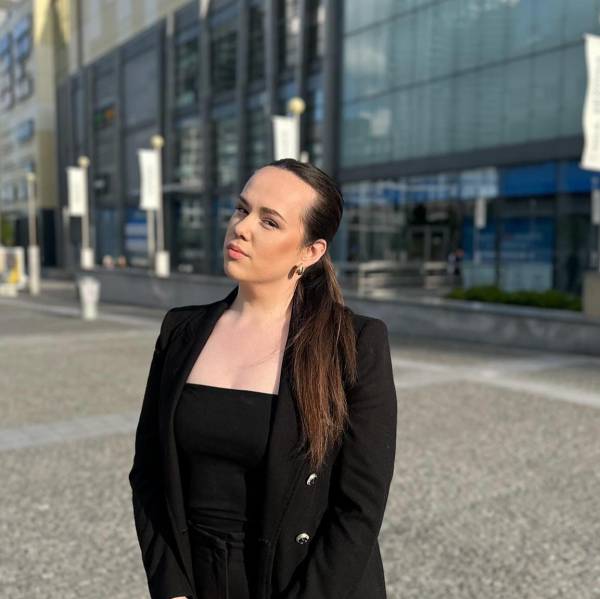 modelka s ID 04025EQ1F6 p016