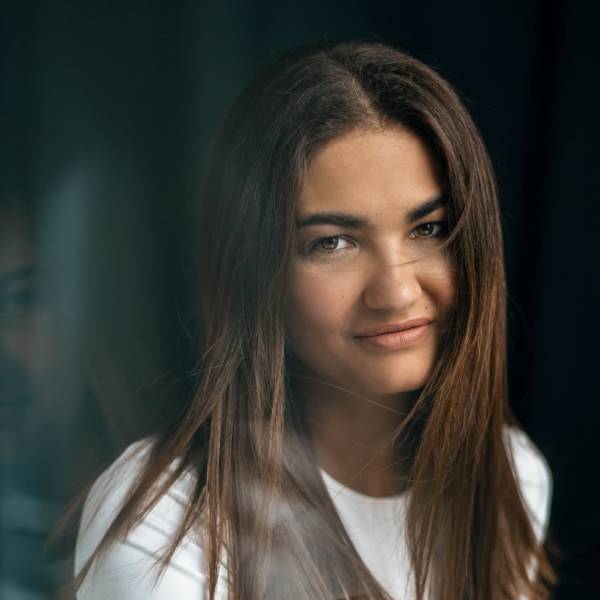 modelka s ID 04025N7J6K p017