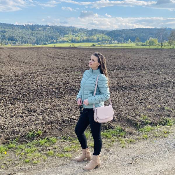 modelka s ID 04025OFB9W p019