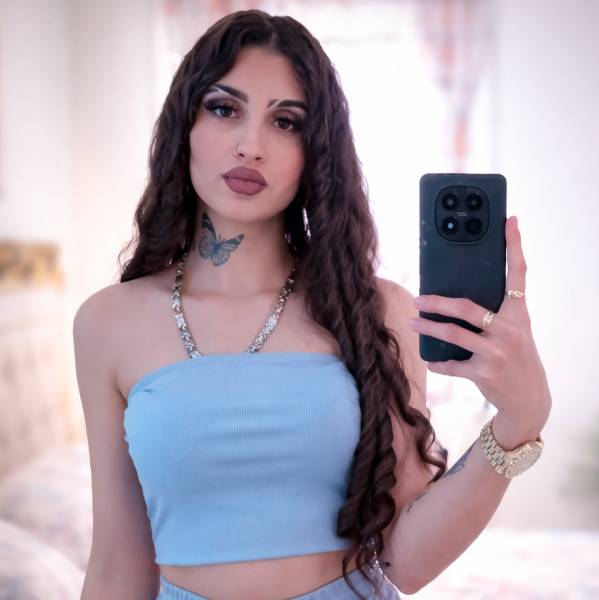 modelka s ID 04025QXYBN p018