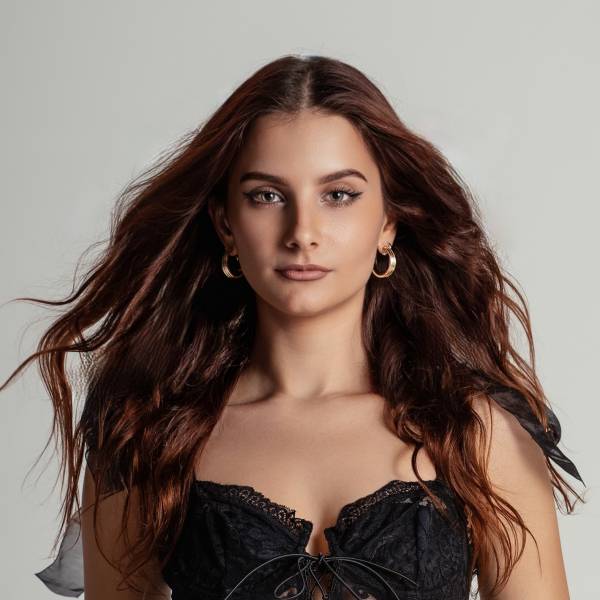 modelka s ID 040261I0WN p016