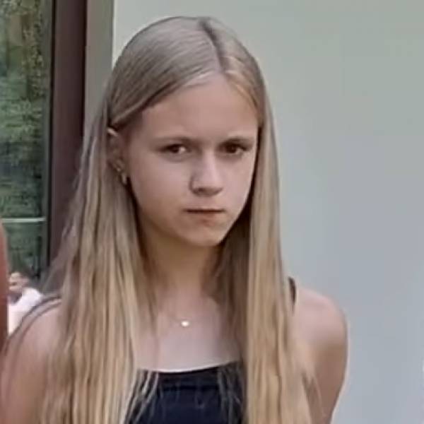 modelka s ID 040266Z14Y p016