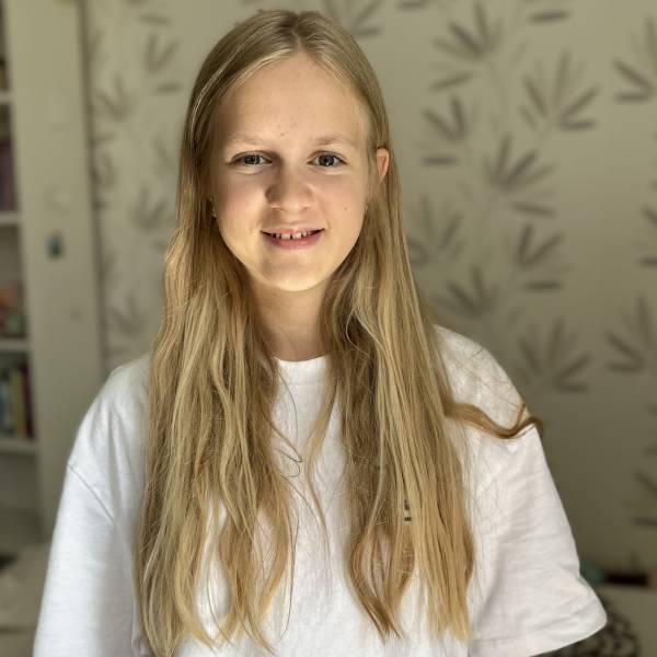 modelka s ID 040266Z14Y p017