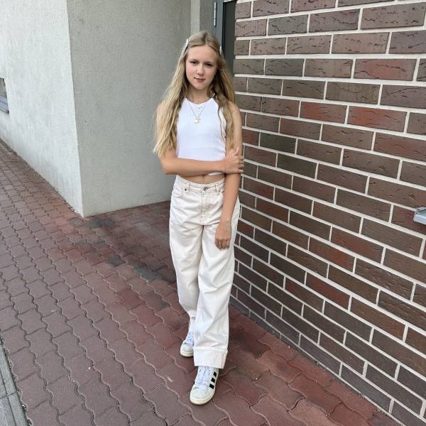 modelka s ID 040266Z14Y p018