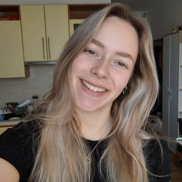 modelka s ID 040269HH2G p017