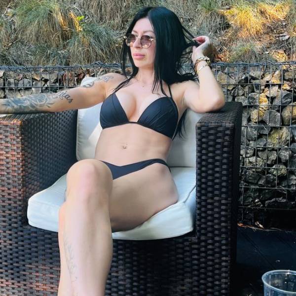 modelka s ID 040269HP7R p018