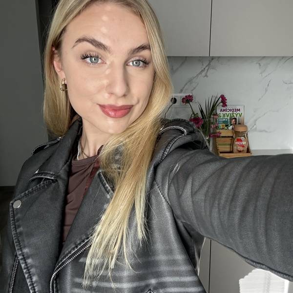 modelka s ID 04026T50BB p017