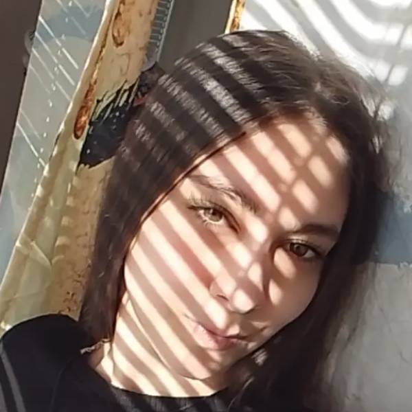 modelka s ID 04026ZD5O8 p016