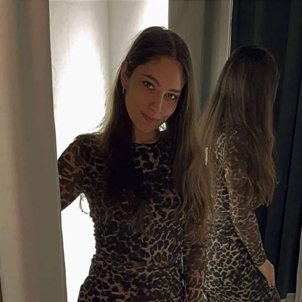 modelka s ID 04026ZD5O8 p017