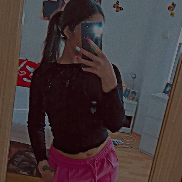 modelka s ID 04026ZD5O8 p018