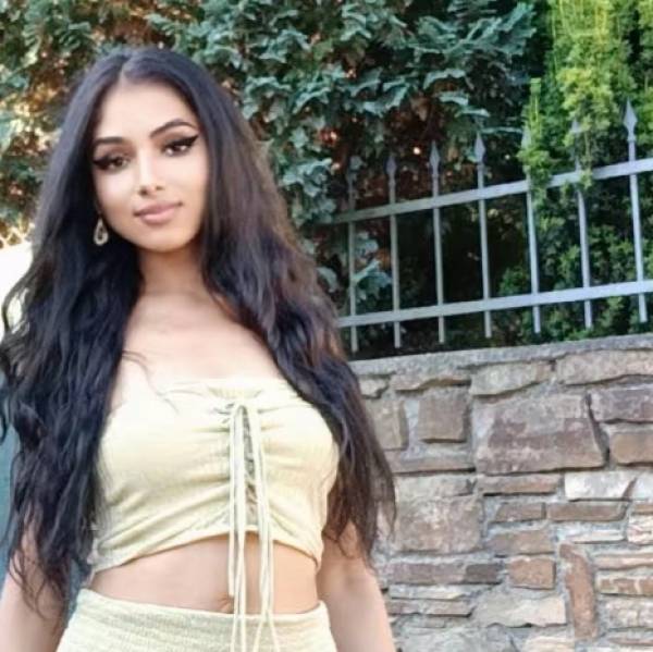 modelka s ID 040277NDXD p017