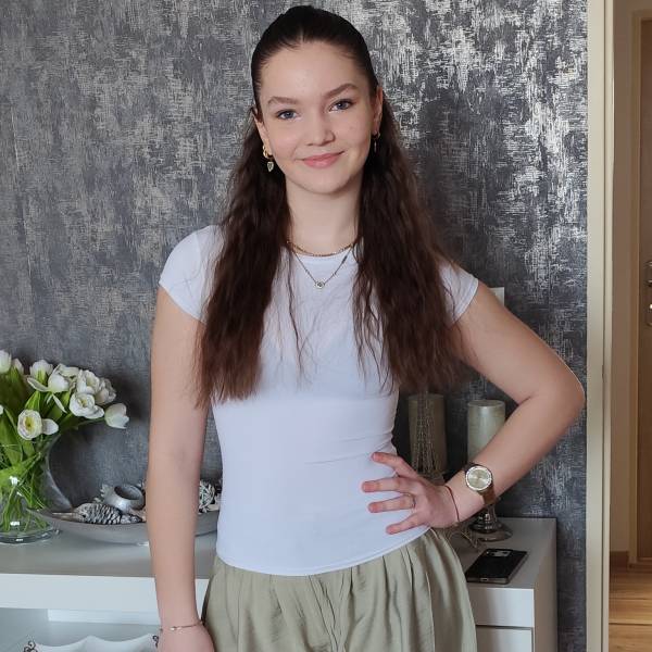 modelka s ID 04027BWI6W p017