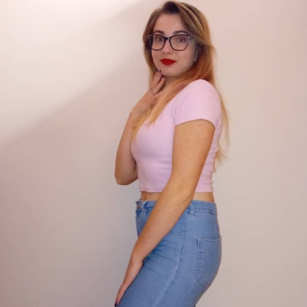 modelka s ID 04027ISBCL p019