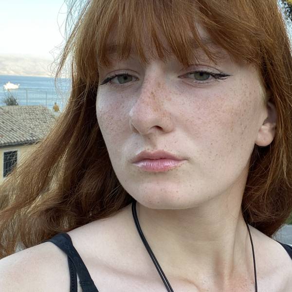 modelka s ID 04027N6MGR p016