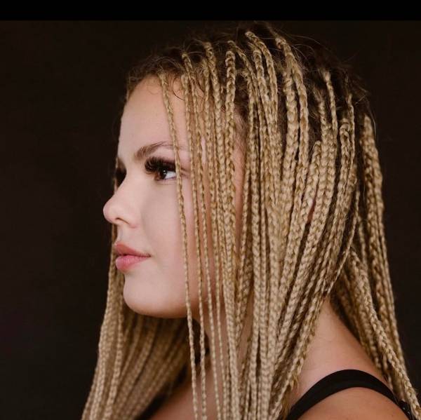 modelka s ID 04027OQMTW p019