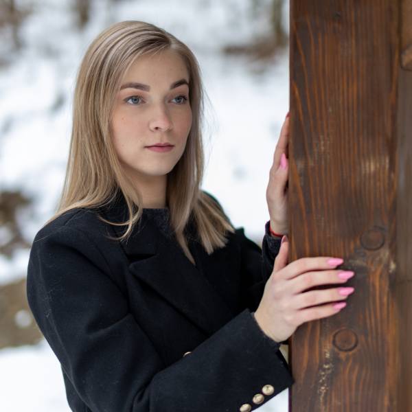 modelka s ID 04027PQAZR p016