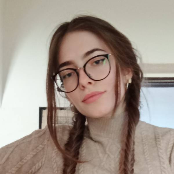 modelka s ID 04027QTJFU p016