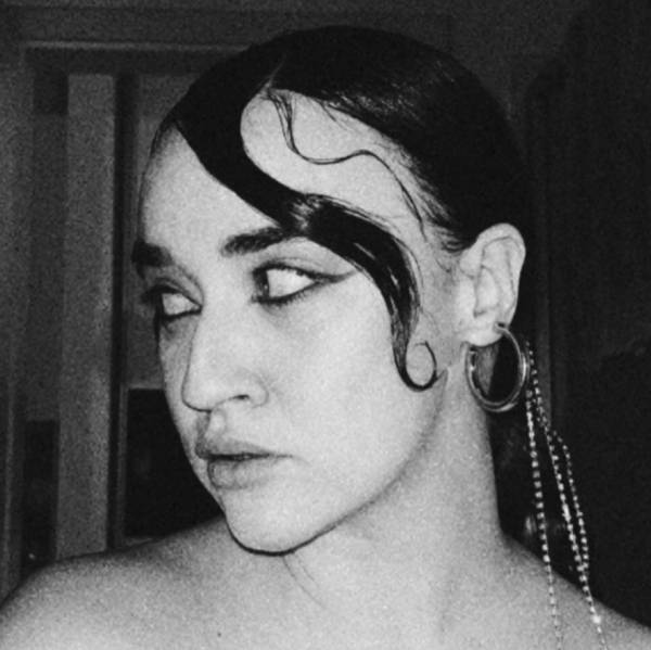 modelka s ID 04027XOTB2 p019