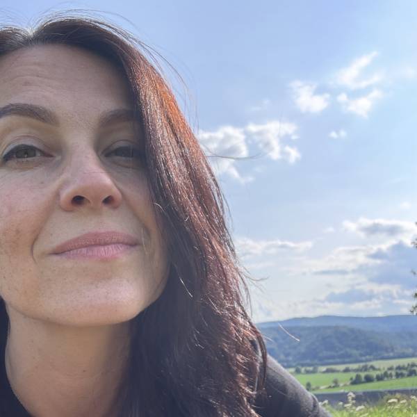 modelka s ID 04027XT7BY p016