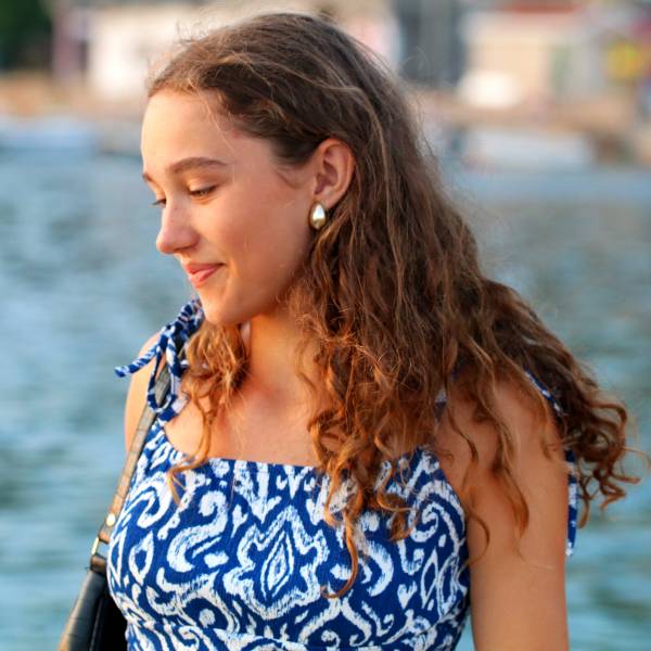 modelka s ID 040282AHBK p019