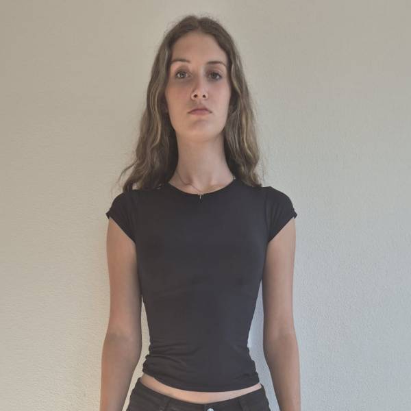 modelka s ID 040289QM6Q p016