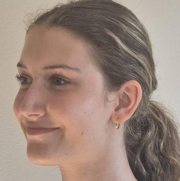 modelka s ID 040289QM6Q p019