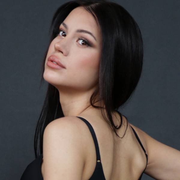 modelka s ID 04028B0BZ5 p019
