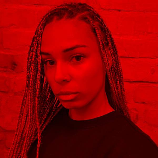 modelka s ID 04028GB5JD p016