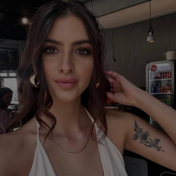 modelka s ID 04028HJFPI p016