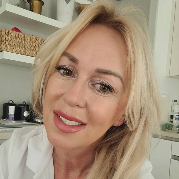 modelka s ID 04028TQN1F p016