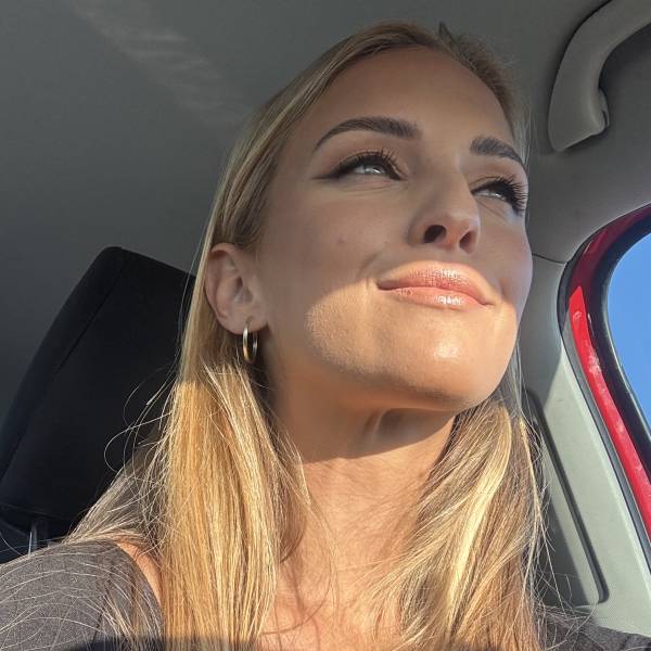 modelka s ID 04029QI4VG p017