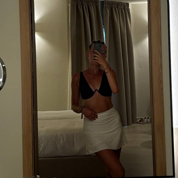 modelka s ID 04029V38NS p018