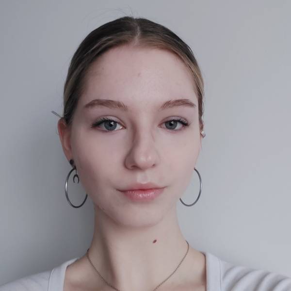 modelka s ID 0402AINDYZ p016