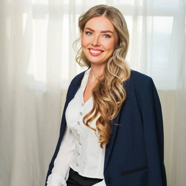 modelka s ID 0402AK3I5D p017