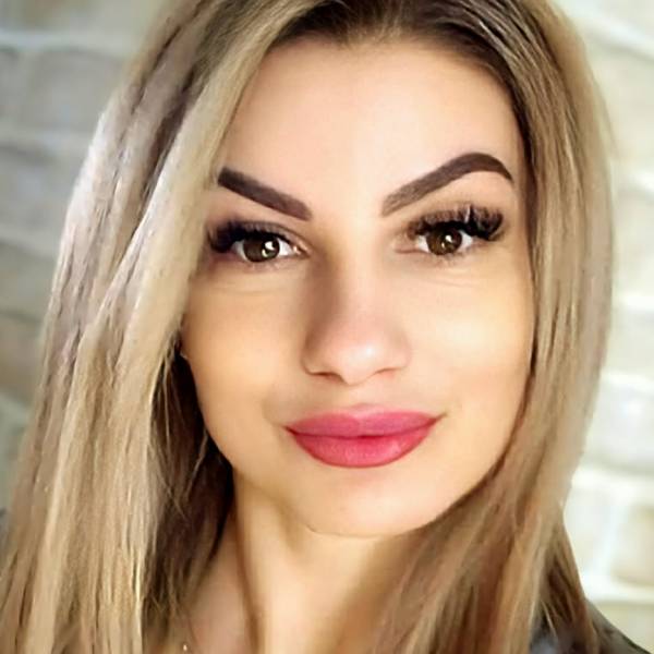 modelka s ID 0402AWOMU0 p016