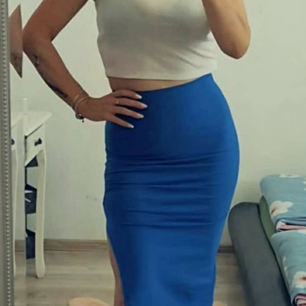 modelka s ID 0402AWOMU0 p018