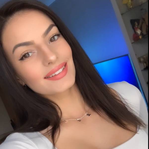 modelka s ID 0402BBKTOU p017