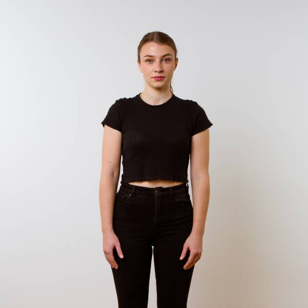 modelka s ID 0402BWXWNN p018