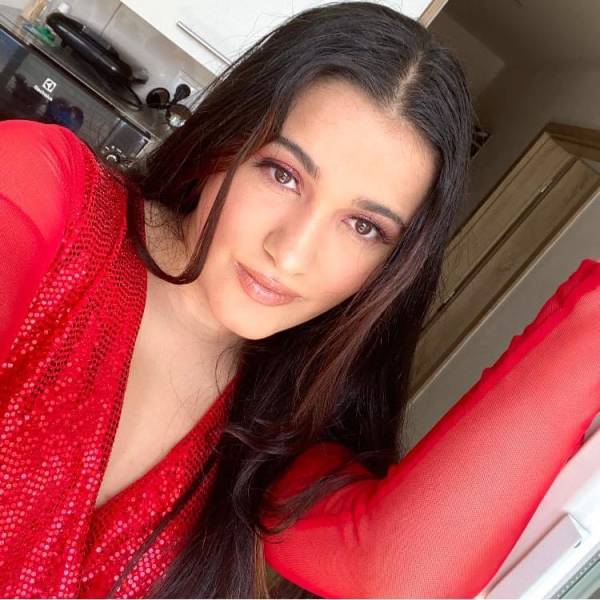 modelka s ID 0402CJ1FCG p016